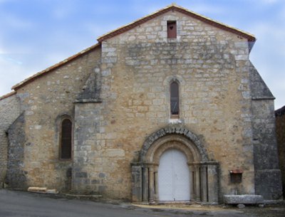 Façade de l'église de Saint Germain de Montbron