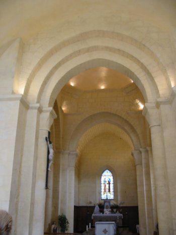 interieur de l'église de Rivieres