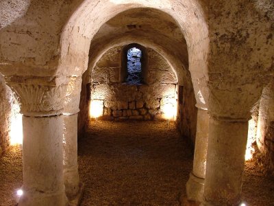 Crypte de l'église de Mainzac