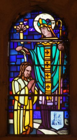 Baptême de Clovis, vitrail de l'église de Fleurignac