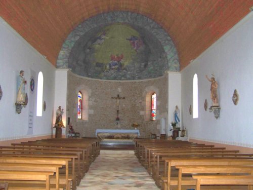 Intérieur de l'église d'Eymouthiers