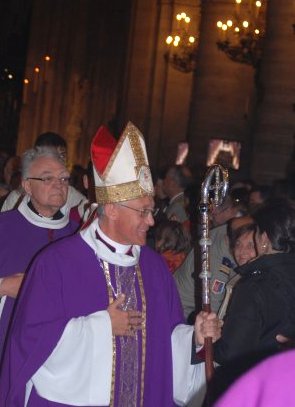 Monseigneur Ravel à la sortie de notre Dame de Paris